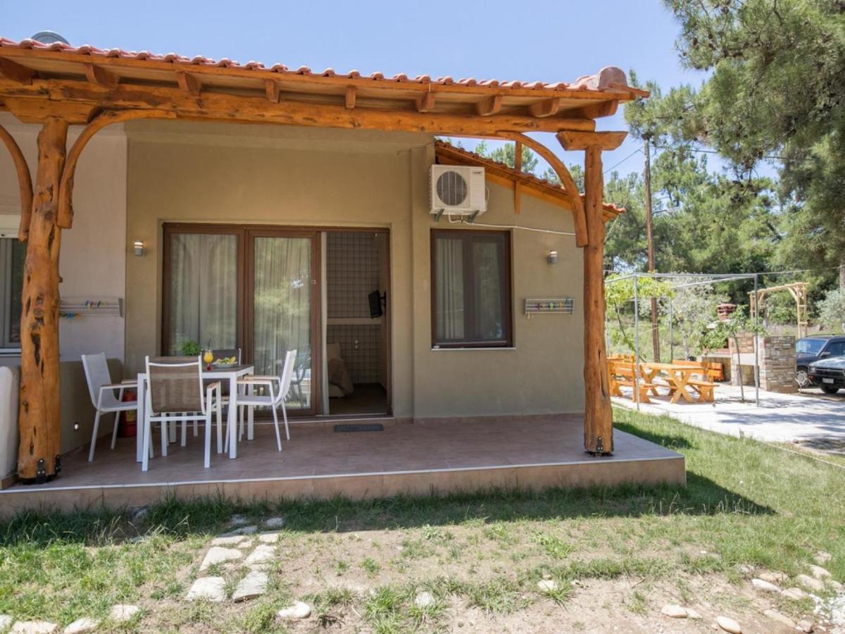 Oasis Deluxe Studios Pefkari Bagian luar foto